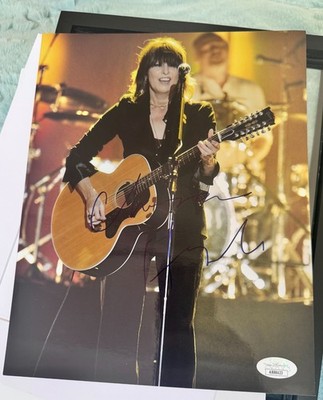 Chrissie Hynde autograph framed 8 x 10 - JSA COA