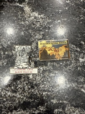Vintage Mount Mt. Rushmore & Rushmore Cave Kitchen Magnet Lot
