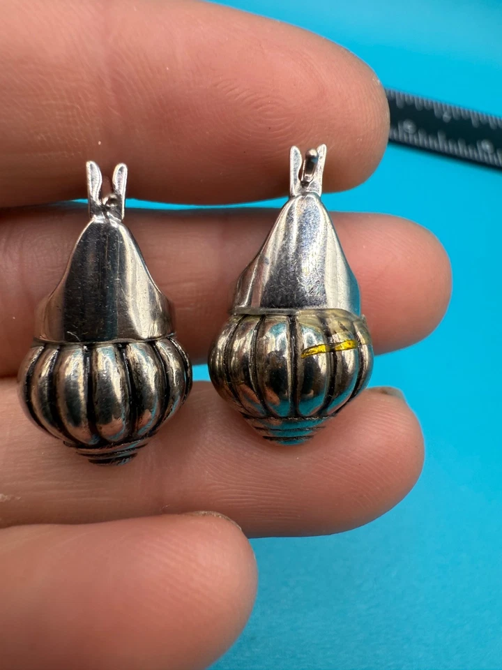 Pendientes vintage de marcasita perforados tono plata Foto 4 de 4