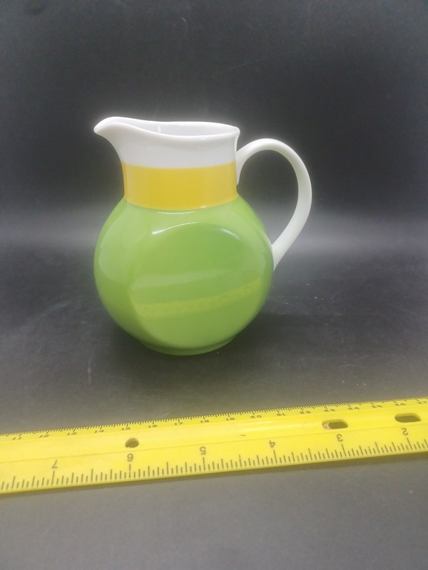Noritake Hawaiian Holidays Younger Image China creamer Japan lime yellow white