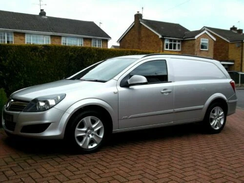 Vauxhall Automatic Commercial Vans & Pickups