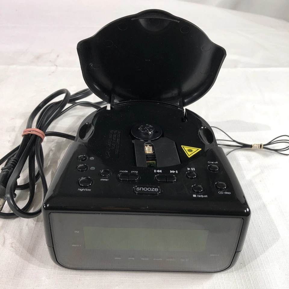 Memorex Snooze Sleep Functions Alarm Clock AM/FM Radio CD Player MC7223 Tested - Image 2 of 4