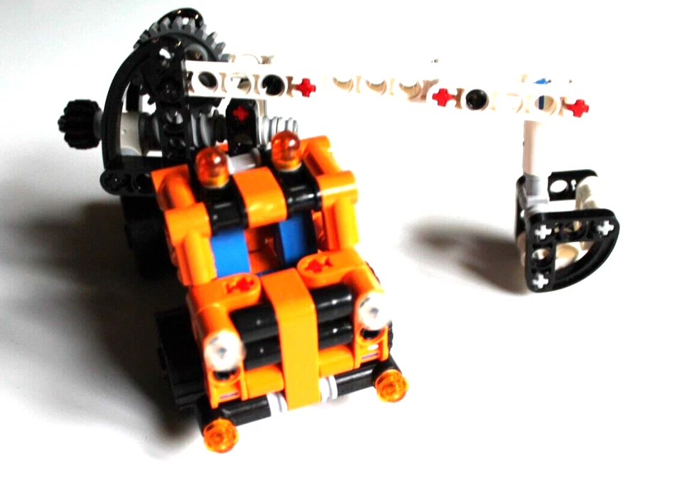 LEGO Technic 42088 Cherry Picker, photo 3 sur 3