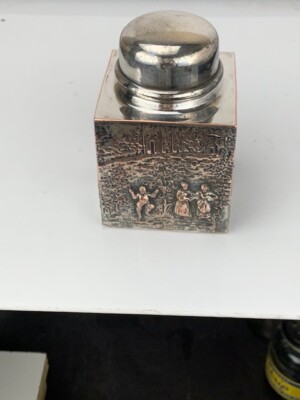Rare Metal Inkwell Silver plate with Artist Stamps Imprint on the bottom (e464)