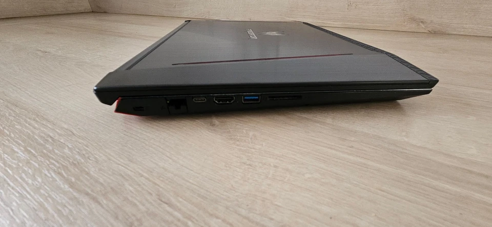 Acer Predator Helios 300 Gaming Laptop – i5-8300H, GTX 1050Ti , 8GB RAM - Photo 3/4