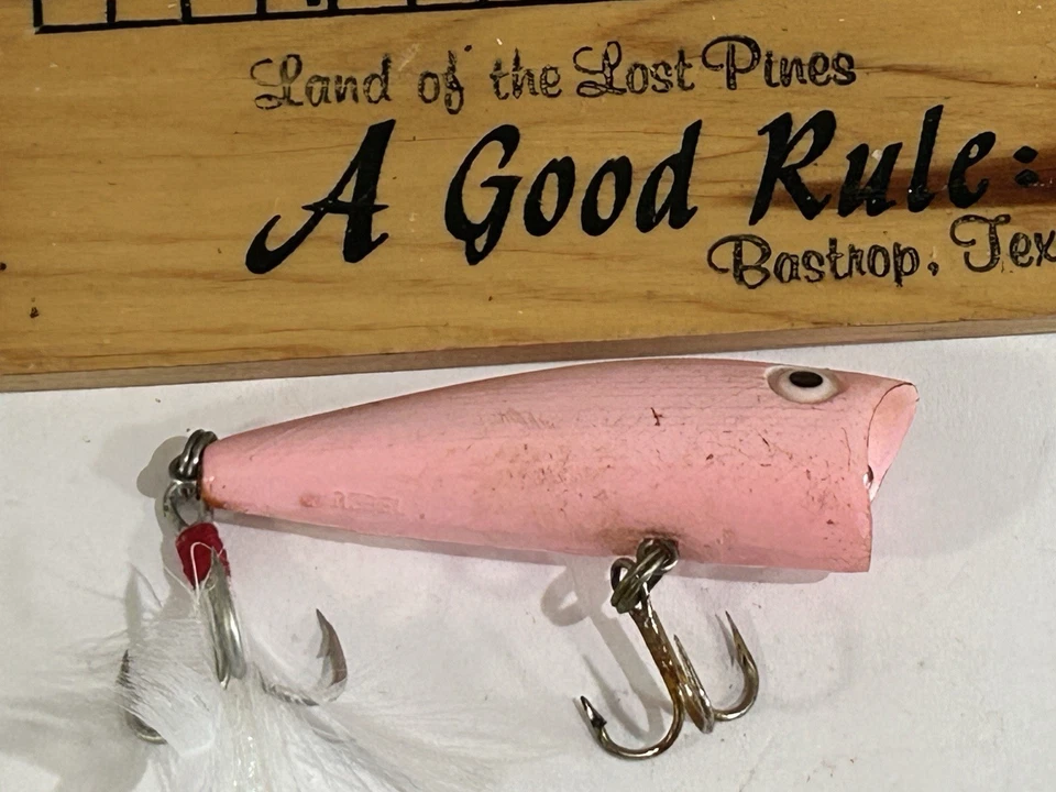 Rebel Vintage Pop R Bubble Gum USED HARD TO FIND COLOR TACKLE BOX FIND - Image 4 of 4