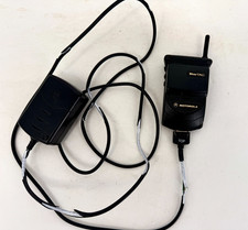 Vintage Motorola StarTAC Verizon Flip Phone   Black   With Charger Cord Damaged