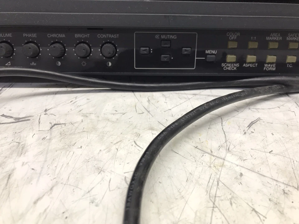 JVC DT-V20l3D 20-HD Monitor Tested with Power cable - Image 3 of 4