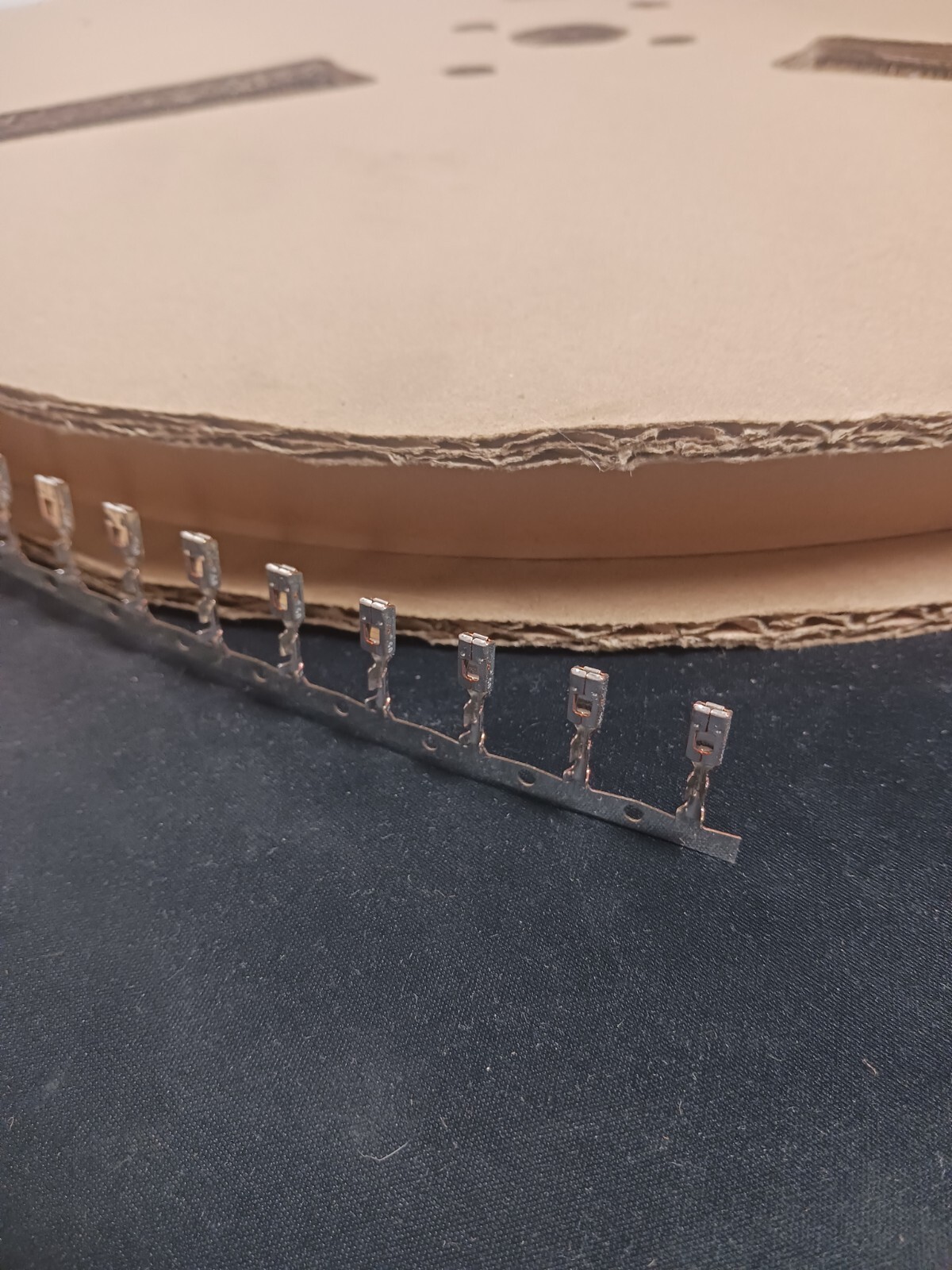 Aptiv Automotive Connectors 2.8 Clean Body APEX Female SN Unsealed