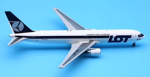 JC Wings1:400 LOT Polish Airlines Boeing 767-300ER Diecast Aircraft Model SP-LPC - Picture 5 of 13