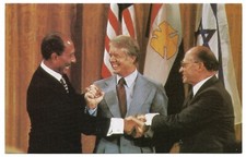 President Jimmy Carter with Menachem Begin and Anwar Sadat - Postcard 8521