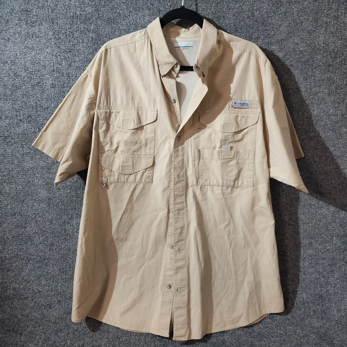 Columbia PFG Men’s Large Fishing Shirt Khaki Short Sleeve Vented Pockets