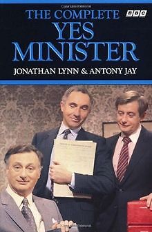 The Complete Yes Minister: The Diaries of a Cabinet Mini... | Buch | Zustand gut