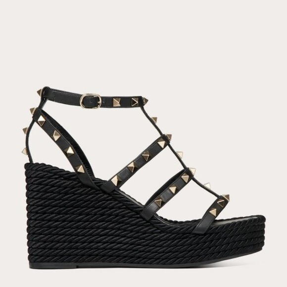 【VIP価格!関税送料込】VALENTINO Rope Wedge Sandals Black Valentino Garavani Rockstud Ankle Strap Rope Wedge Sandals