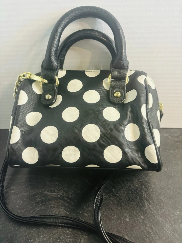 Betsey Johnson Bundle! Mini Purse Insulated Lunch Box And Wristlet! All 3 - Image 3 of 4