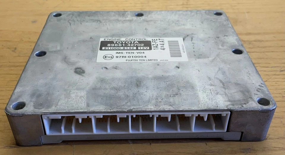 2000-2003 ACA21 Toyota Rav-4 4wd 1AZ-FE A/T Engine Control Unit ECU 89661-42702 - Image 3 of 4