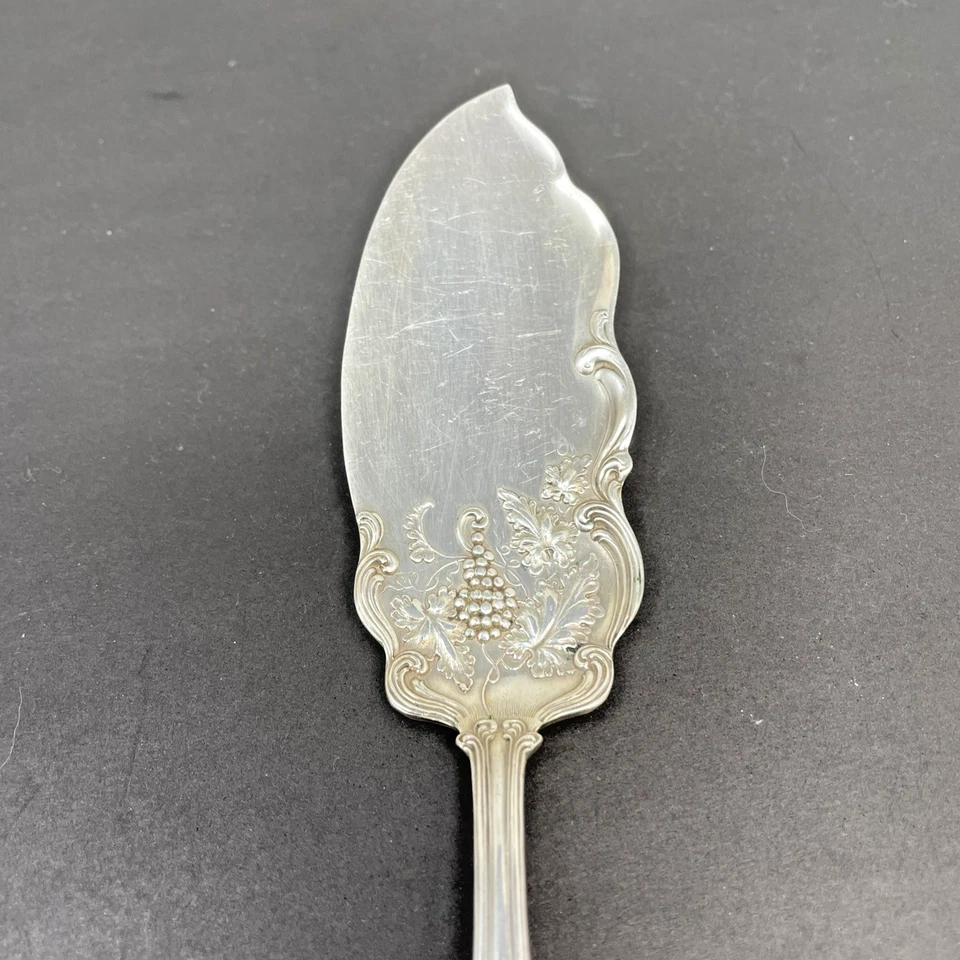 MOSELLE Grape and Leaf Large Jelly Knife Cake or Pastry ASCo American Silver Co - Image 2 of 4