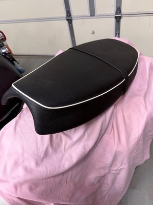 Triumph Bonneville T100 Genuine Seat T2301790 2002 14 appears to be new take off