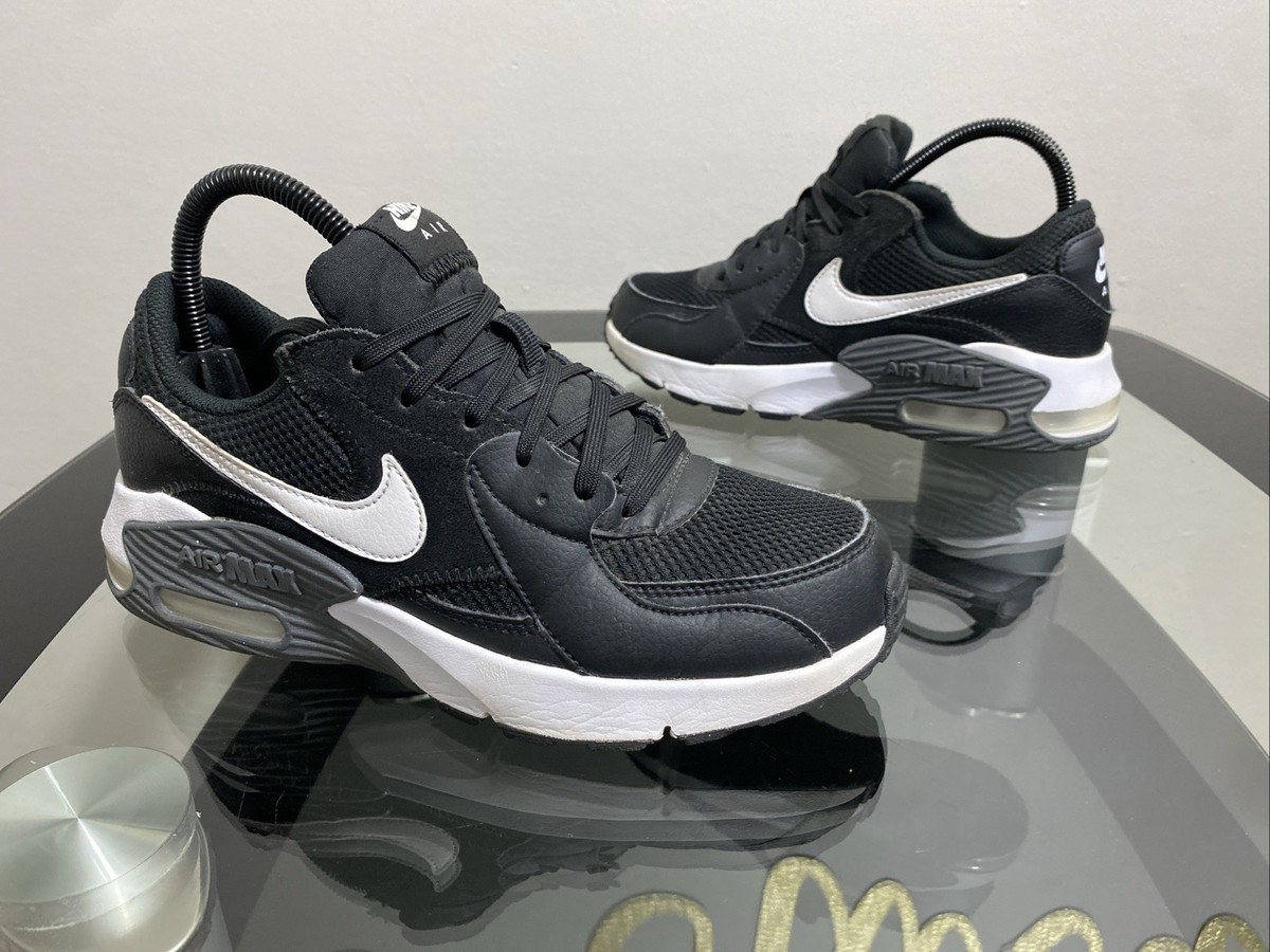Women’s 7..5 Nike Air Max Excee Black/White Low Top Lace-Up Mesh Sneakers — product photo 1 of 10