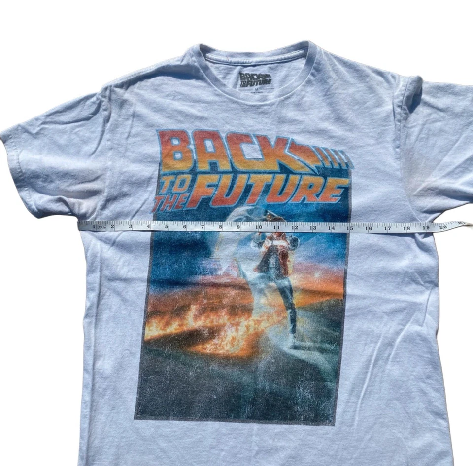 Ropa de calle blanca estilo años 90 Regreso al futuro de colección, talla mediana Foto 3 de 4