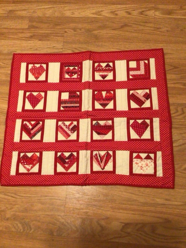 HAND QUILTED VALENTINE TABLE ACCENT