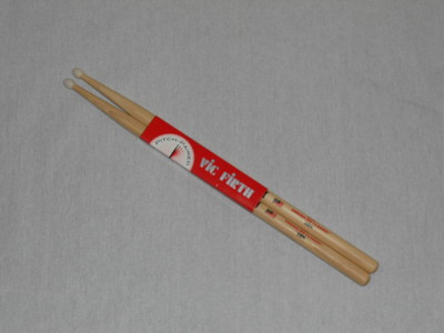 VIC FIRTH 3 Paar paires pair sticks baguettes 2BN American Classic Hickory Nylon