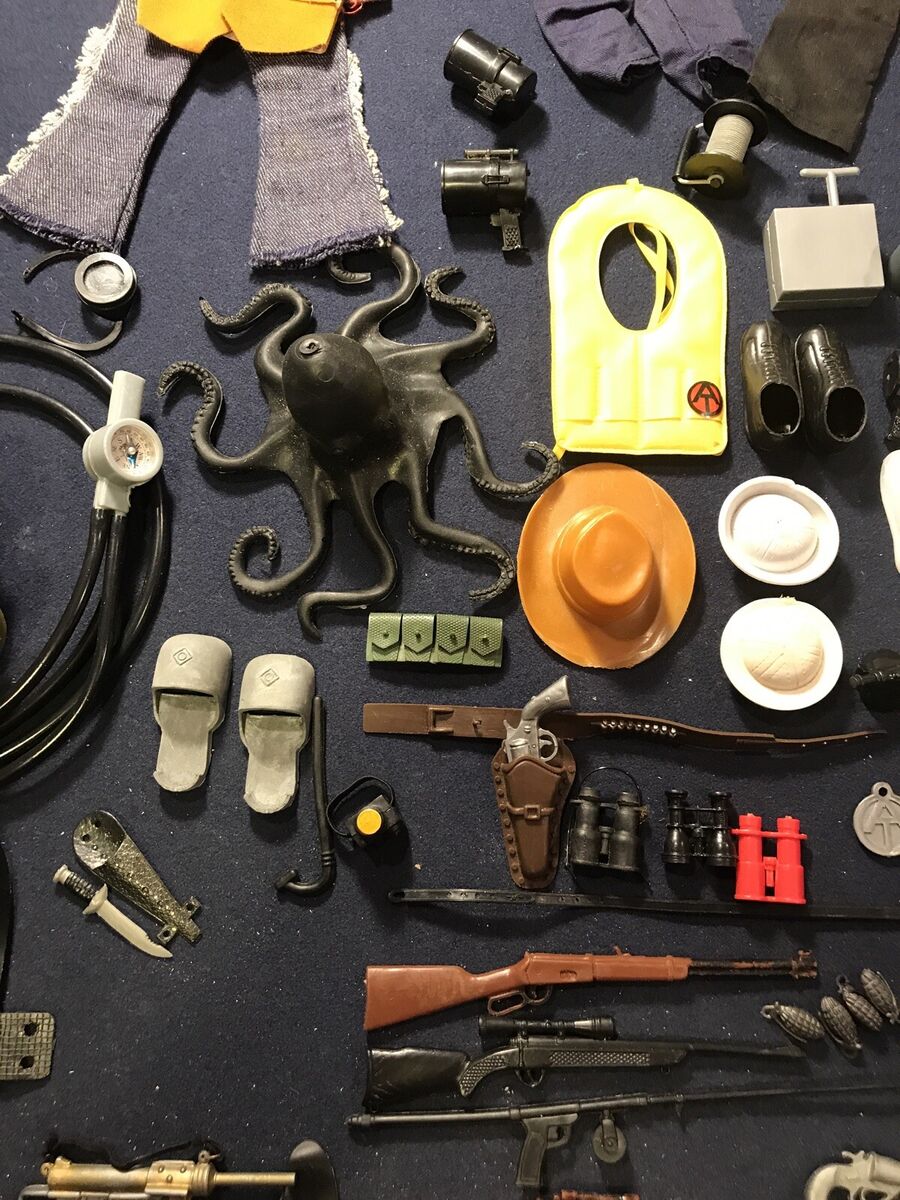 Vintage 1960's GI Joe LOT: Original Figures Locker Uniform Vintage 1960's GI Joe LOT: Original Figures Locker Uniform
