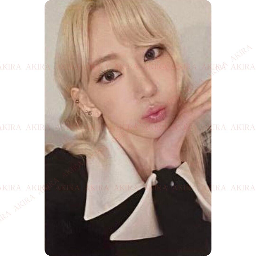 LE SSERAFIM JAPAN 3rd SINGLE CRAZY ALBUM PHOTO CARD & JAPAN LE SSERAFIM JAPAN 3rd SINGLE CRAZY ALBUM PHOTO CARD & JAPAN