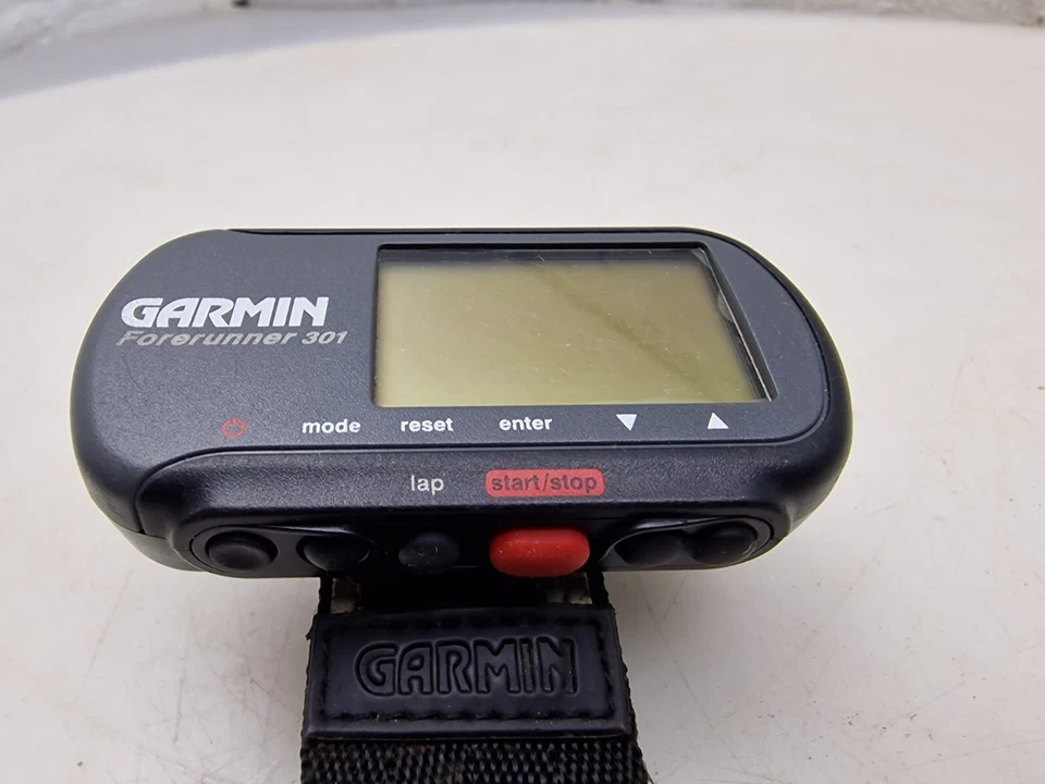 Garmin Forerunner 301 GPS Fitnessuhr Lauftracker mit Armband im Test - Bild 4 von 4