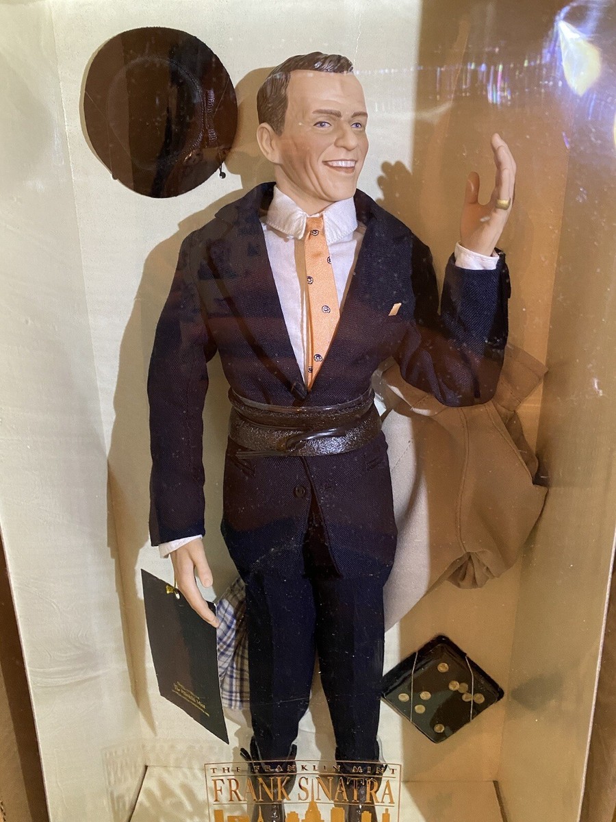 Porcelain Portrait Doll フランク　シナトラ Frank Sinatra Franklin Mint Porcelain Doll 17