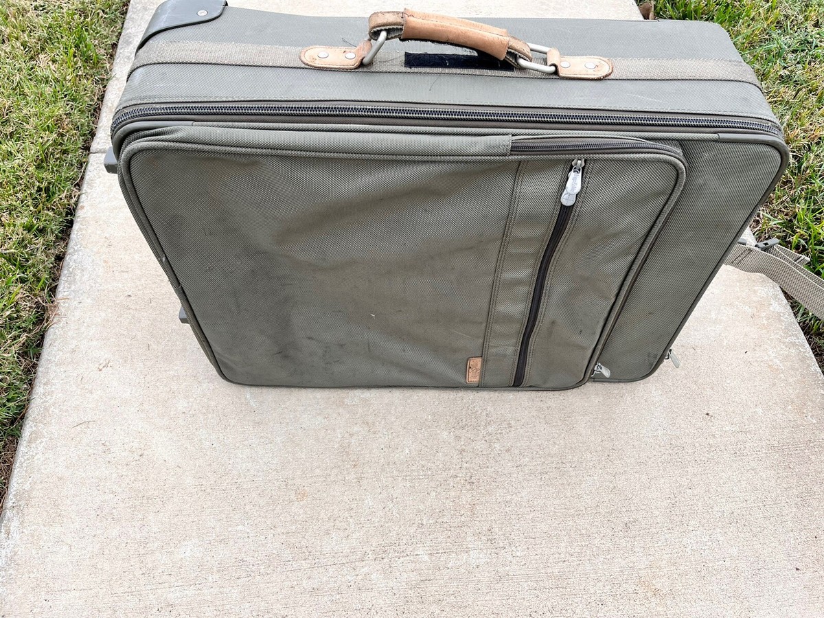Briggs & Riley Baseline Upright 2-Wheeled Luggage. Green Olive