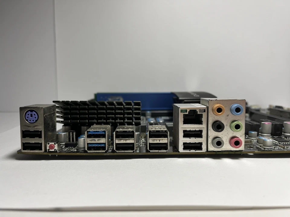 Combo de CPU Placa Madre EVGA X58 SLI3 LGA 1366 DDR3 ATX COMO ESTÁ LEER DESCRIPCIÓN Foto 3 de 4