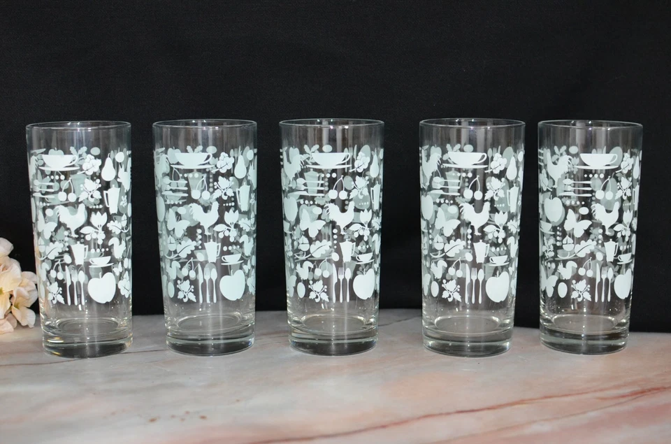 Set of 5 Blue and Clear Glass Tumblers Kitchen/ Farm Design/ Squirrel, Apples - Image 4 of 4