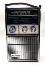 VTG Radio Steepletone 009 Portable MW LW Solid State Hong Kong 70s Retro Prop