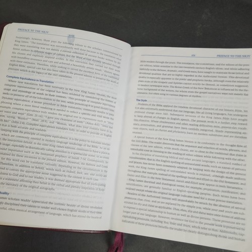 ANDREWS STUDY BIBLE 2010 ~ Red Fine Leather ~ NKJV Andrews University Press - Picture 9 of 18