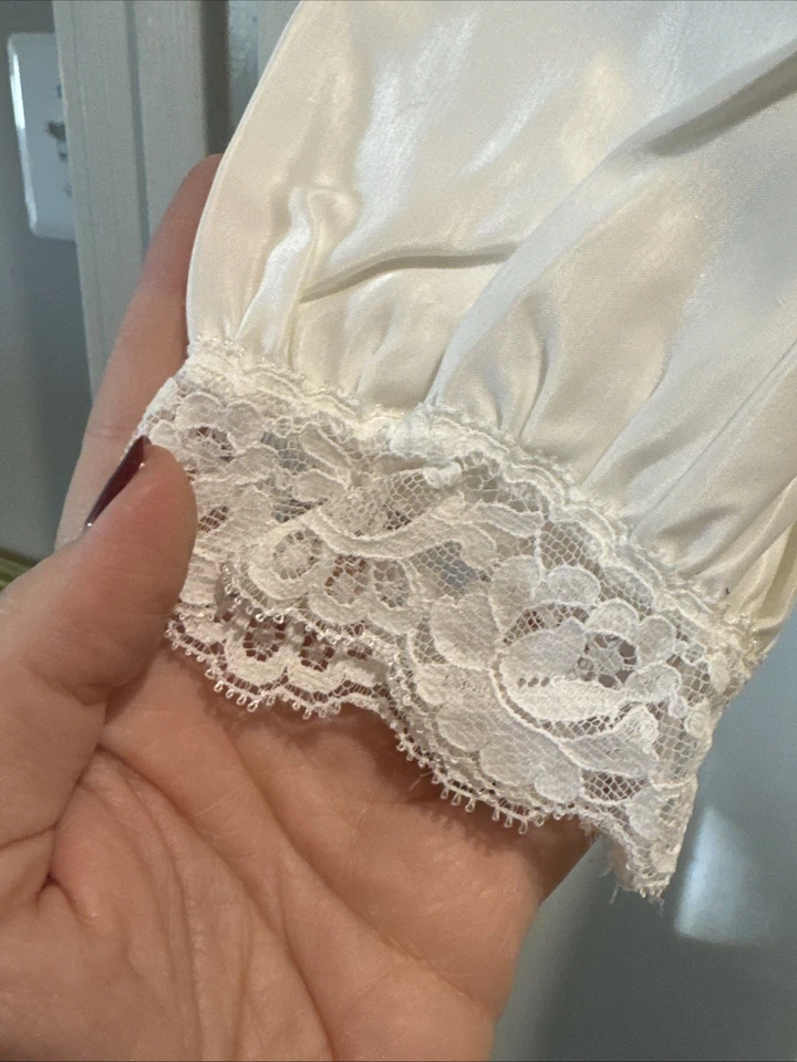 ¡VINTAGE! Christian Dior PEQUEÑO Camisón de Encaje Satinado con Cinta Rosa - ¡HERMOSO! Foto 4 de 4