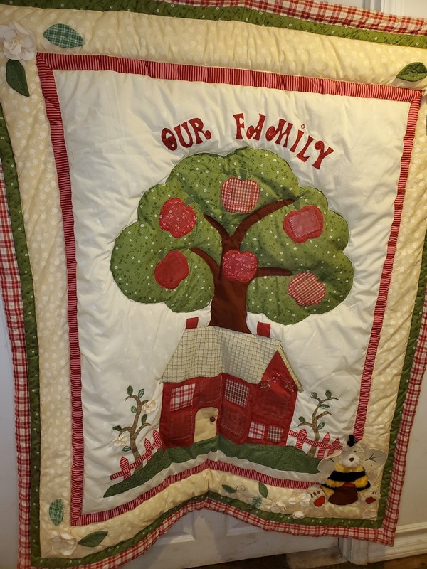 Apple Blossom Blanket Our Family Tree Album 50" x 60" Teddy Bear/Bee/House Quilt