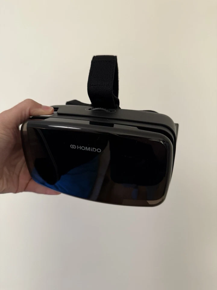 Homido V2 Virtual Reality Headset Smartphone iPhone Compatible, w/  Case - Image 2 of 4