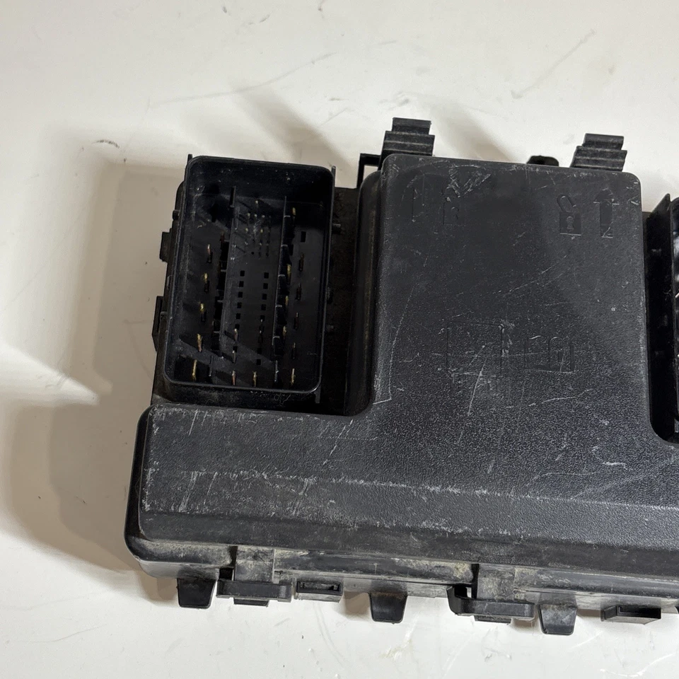 Ford Edge 2017 motor distribución de energía caja de fusibles relé OEM Foto 2 de 4