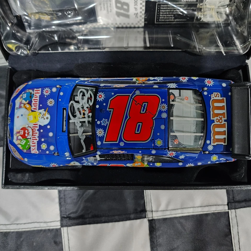 RCCA 1/24 2008 Kyle Busch 18 M&Ms Sam Bass Autographed Holiday Elite #103 of 300 - Image 4 of 4