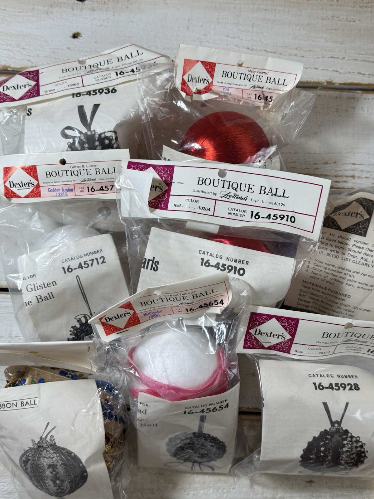 Vintage Dexter's LeeWards Ornament Kit Boutique Ball LOT of 8 NOS