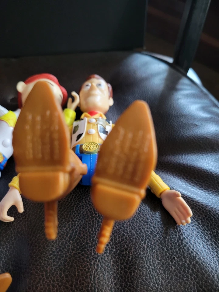Lote Toy Story Disney Pixar, Sheriff Woody & Jessie, Slinky, 3Buzz & Bullseye. Foto 4 de 4