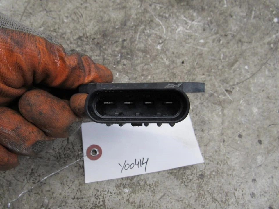 2000 Lincoln Navigator air ride suspension compressor control module relay ecm - Image 3 of 4