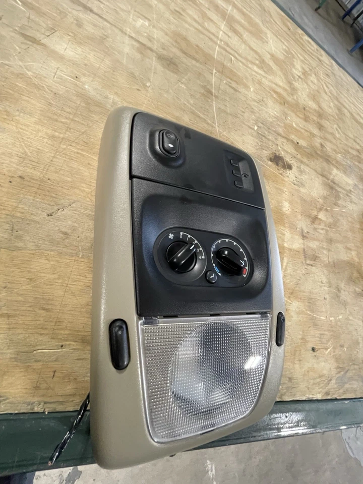 06-2010 MERCURY MOUNTAINEER FORD EXPLORER LUZ DOMO DELANTERO CONTROL DE CLIMA TRASERO Foto 4 de 4
