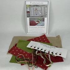 Pineberry Lane Cross Stitch Embroidery Needle point Kit "X-Mas Sewing Roll"