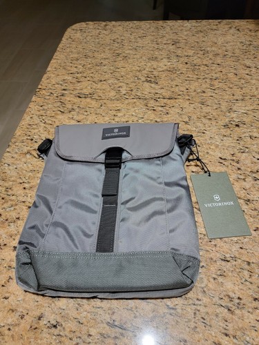 Victorinox Altmont 3.0 collection 