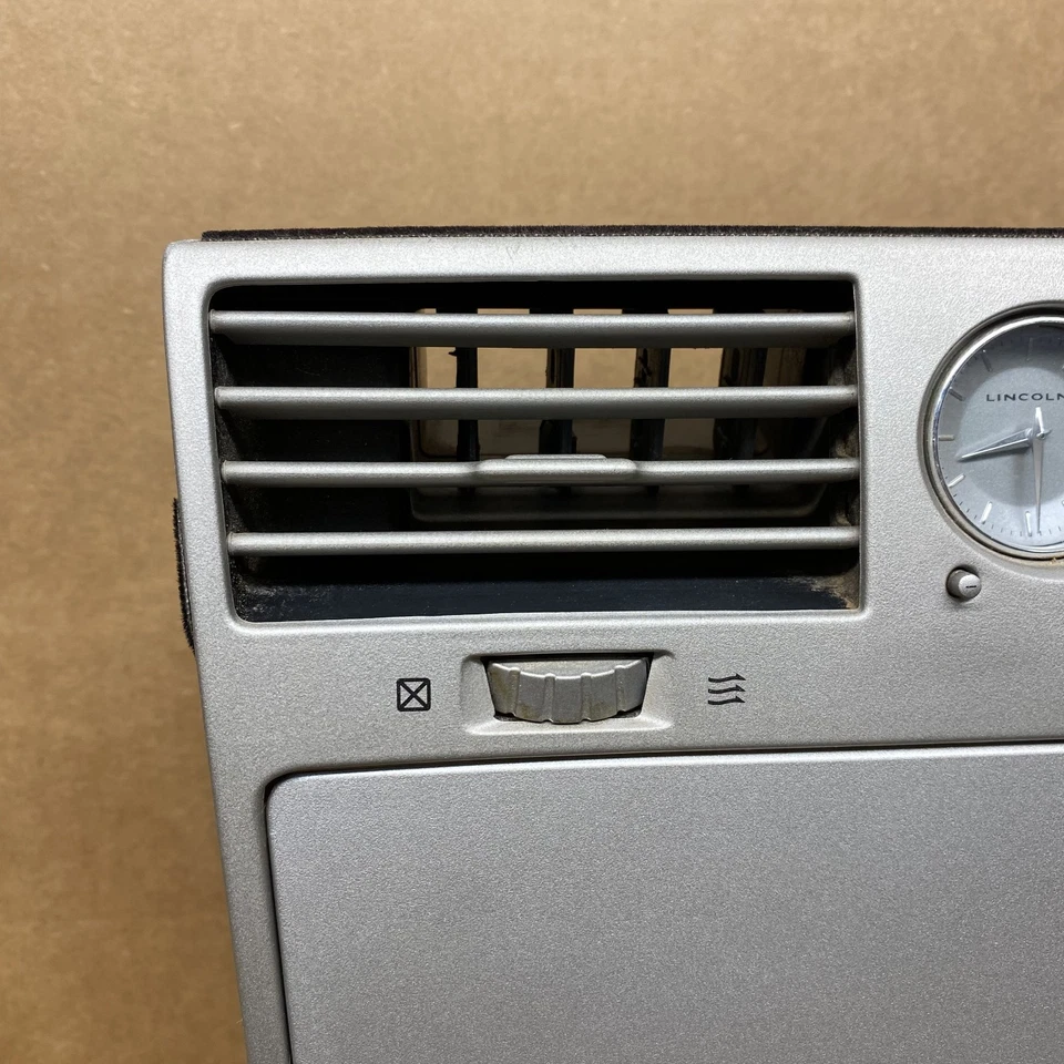 2003-2006年林肯领航员仪表板收音机交流气候控制挡板带通风口原始设备制造商 — 第 3/4 张图片