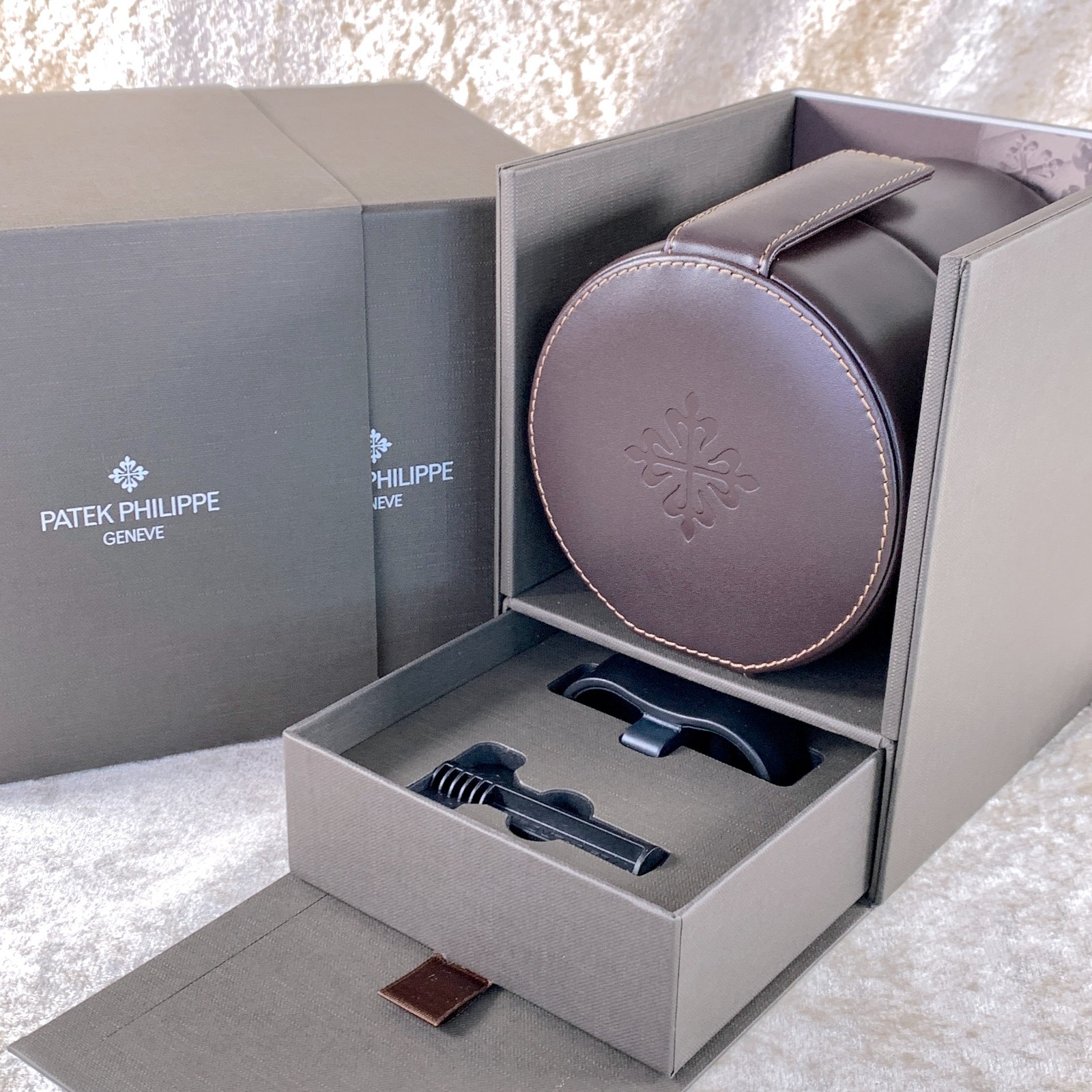 Patek Philippe WINDER SELF WINDING CYLINDER Bluetooth with Case