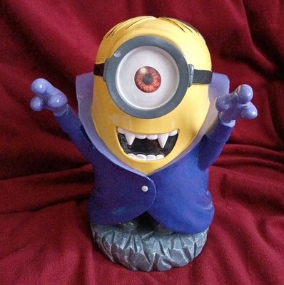 Despicable Me Rare Collectors Minion Bob Gone Batty 2015 Halloween Gnome 9'' LESEN