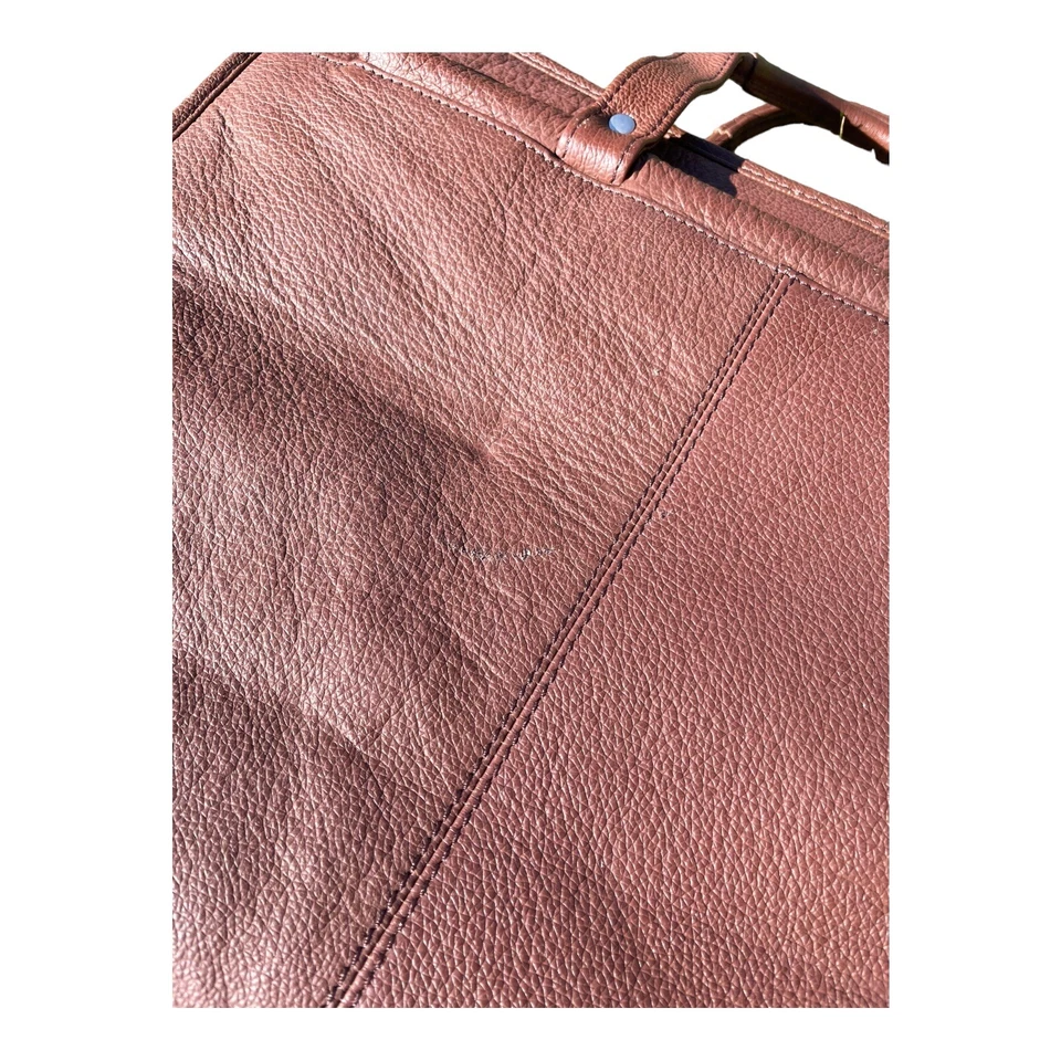 Maletín de cuero marrón tipo mensajero para computadora portátil Wilson de colección Foto 2 de 4